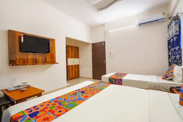 Fabhotel Prince Residency