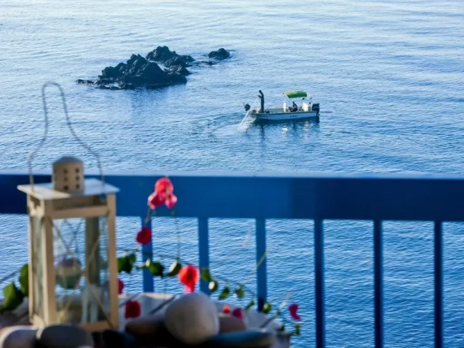 2 Bedrooms Apartment with sea view