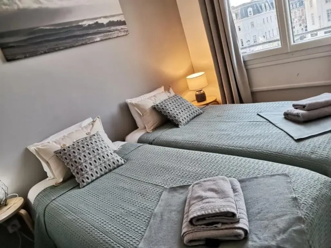2 Bedrooms Apartment