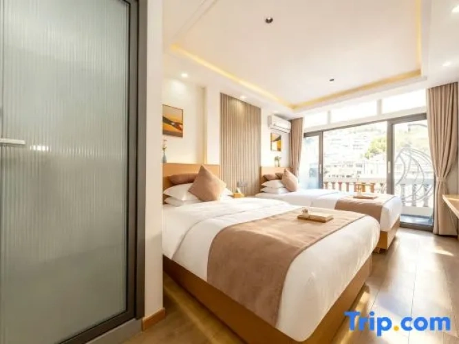 Standard Double room with river view