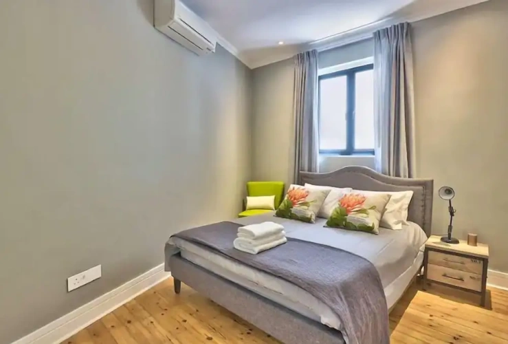 2 Bedrooms Quadruple Apartment