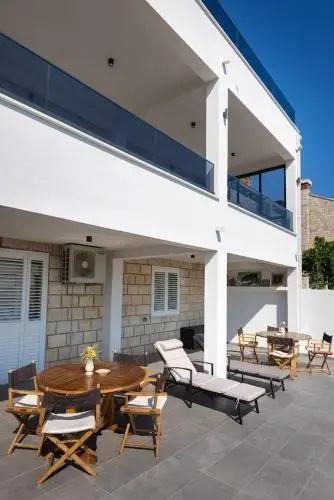 Apartments Tomas II