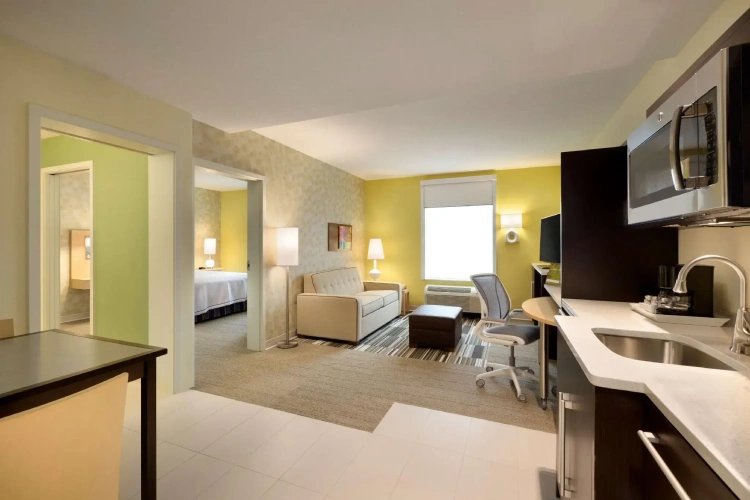 Hearing Accessible Double Suite