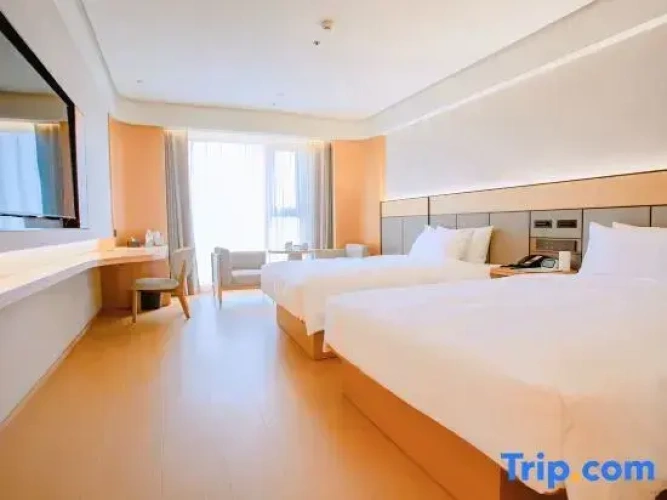 Standard Twin room with river view
