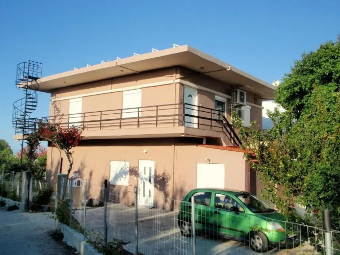 2 Bedrooms Cottage