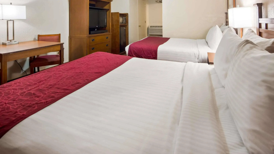 Blythe Hotel