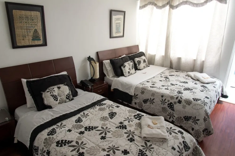 Standard Triple room