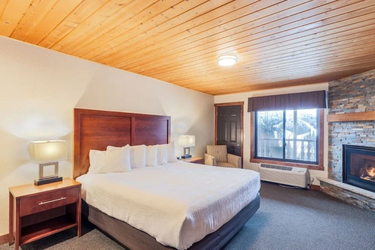 Premium Double Studio with balcony and with mountain view