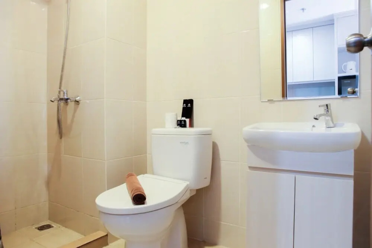 Simply Studio at The Oasis Cikarang Apartment