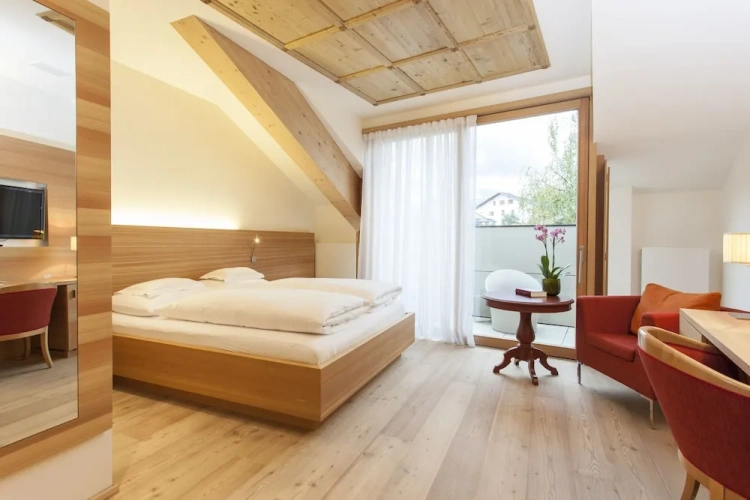 Deluxe Single room with courtyard view
