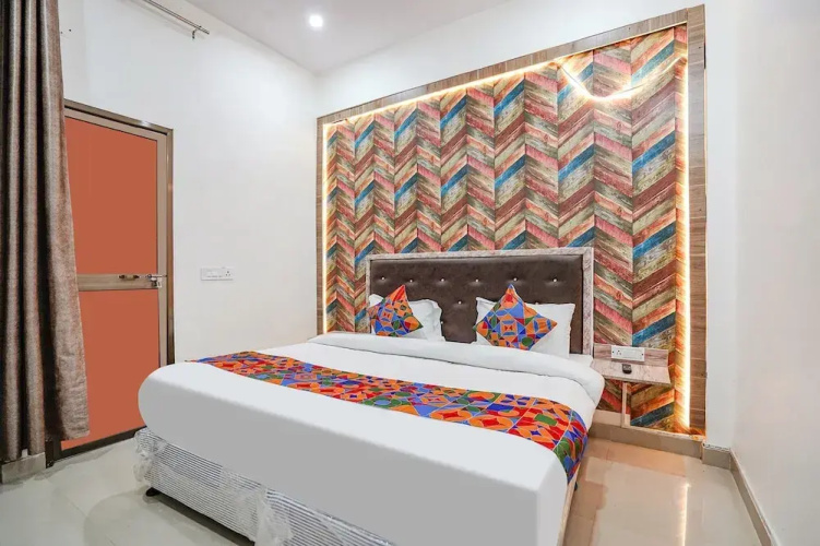 Fabhotel Siya Bihari
