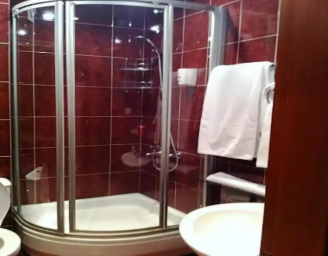 Hotel 444