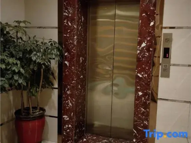 Xinyi Jiangnan Express Hotel
