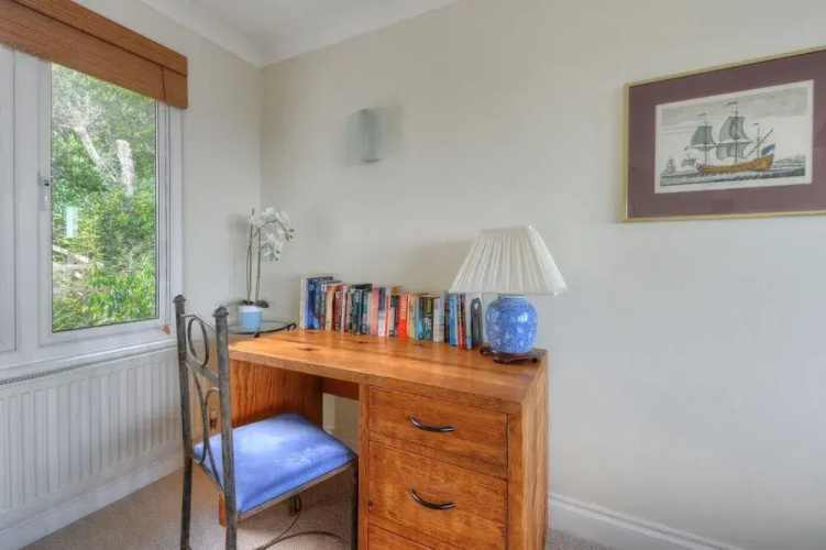 4 Coram Court