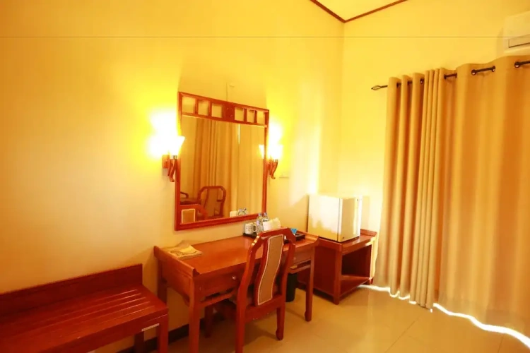 Deluxe Triple room with balcony