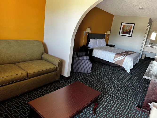 Express Inn & Suites