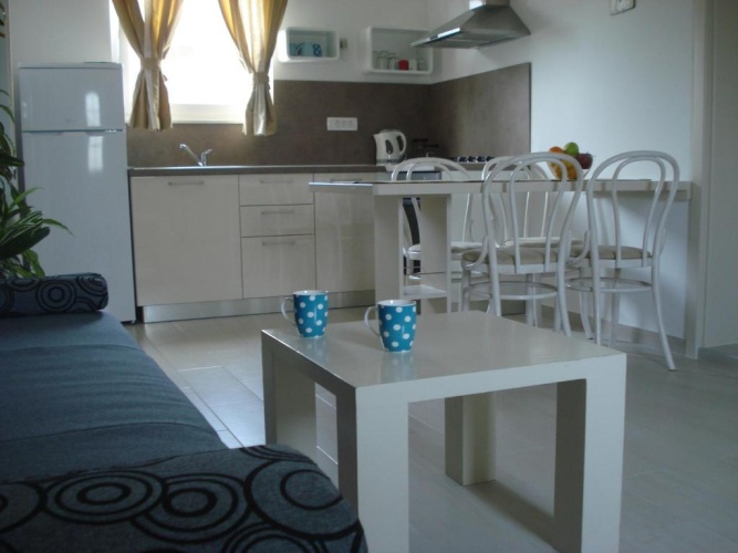 2 Bedrooms Basement Apartment