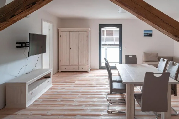 2 Bedrooms Apartment