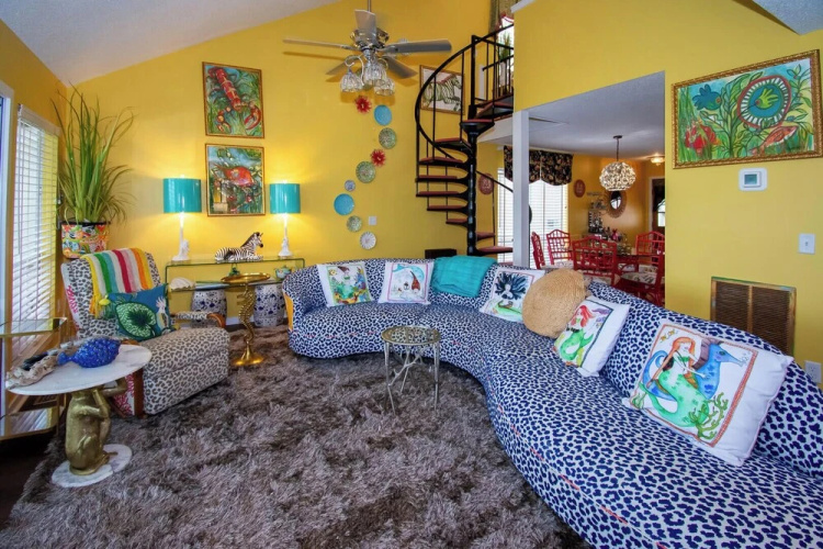 4 Periwinkle Ct