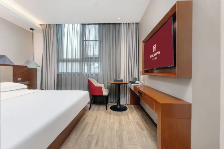 Standard Double room with city view