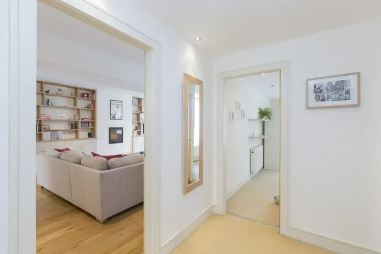 401 Thistle Street Apartment