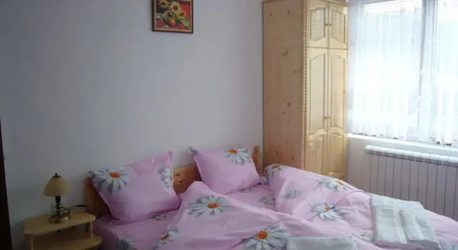 Momchil Unak Guest House