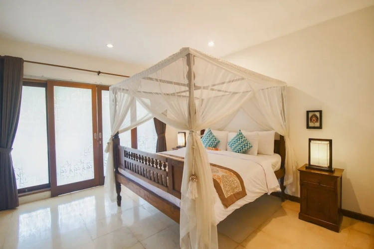 3 Bedrooms Villa