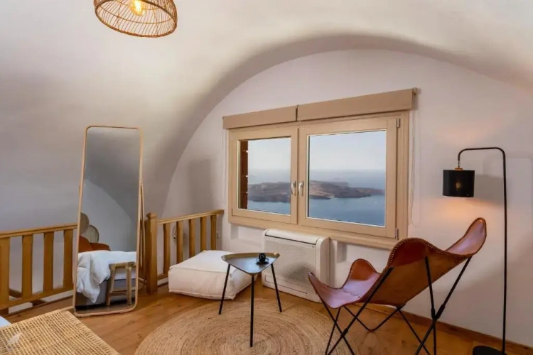 Suite with mountain view