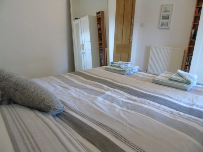 Snug - Krayr Apartment