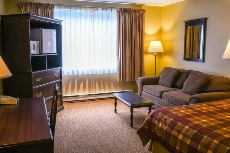 Pacific Inn