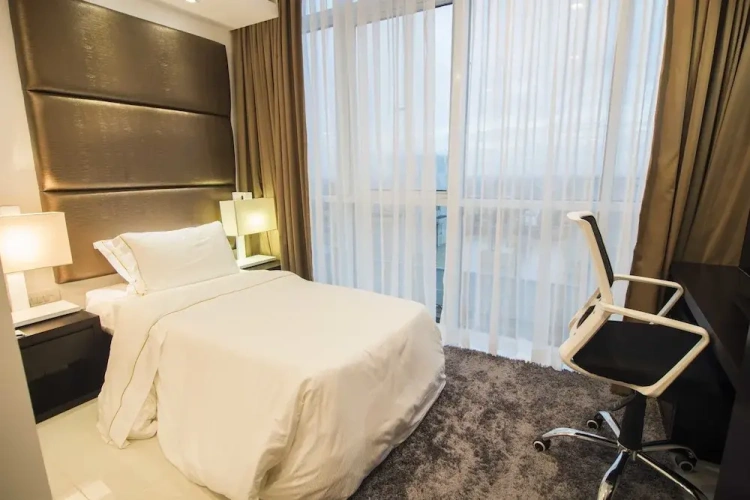 3 Bedrooms Luxury Apartment with ocean view