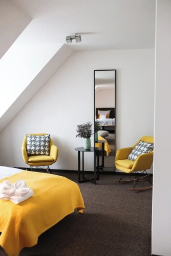 1 Bedroom Standard Quadruple Family room