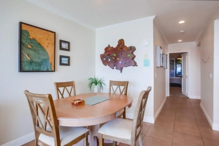 Oceanfront 1 bedroom, Pool, Spa, Beach Access by RedAwning