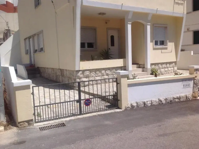 3 Bedrooms Villa