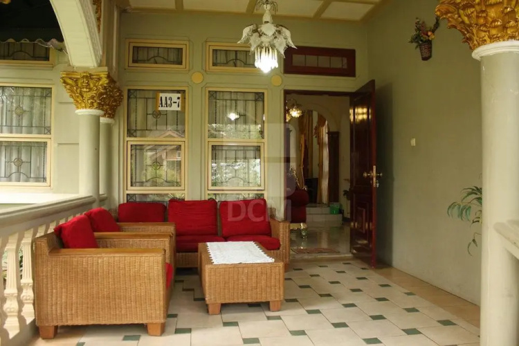 Villa Kota Bunga Allamanda