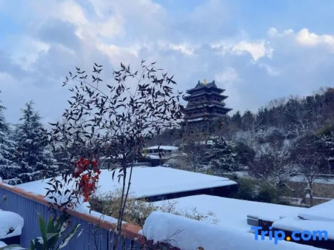 Junshan Yunyin Courtyard Tangquan Resort Hotel (Weihai Huancui Heji Branch) - Weihai