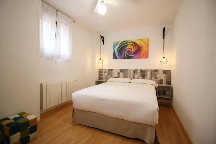 4 Bedrooms Apartment
