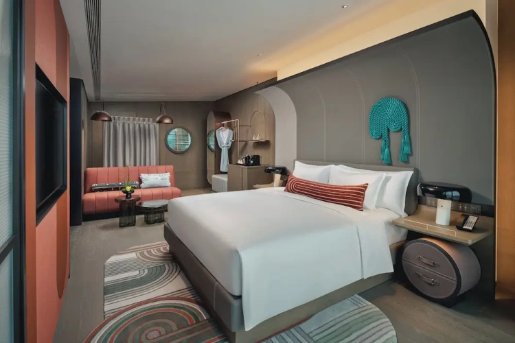 Standard Double room with city view