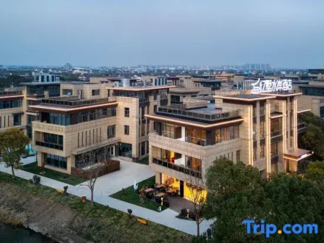 Yishu Waterfront Hotel