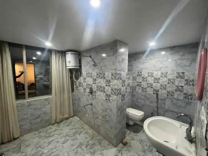 Raj Mahal Rooms & Banquet Hall
