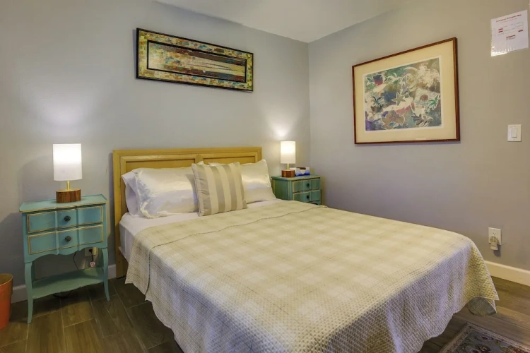 2 Bedrooms Apartment