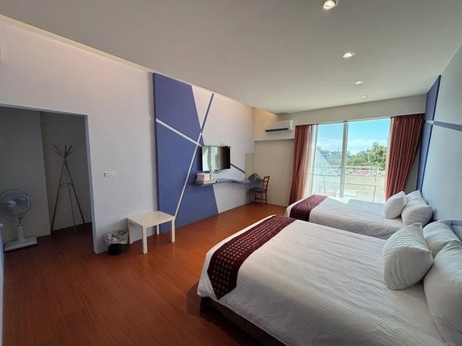 Standard Quadruple room with balcony