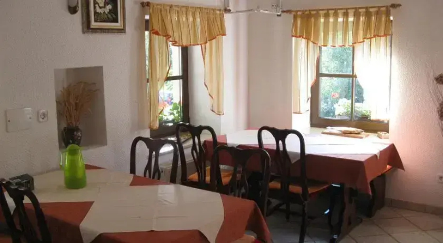 Hrominc Guest House
