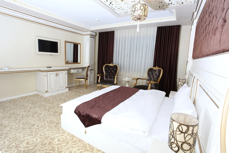 Opera Hotel
