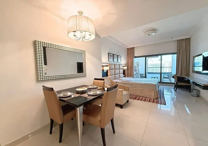 Capital Bay Comfort Studio city view