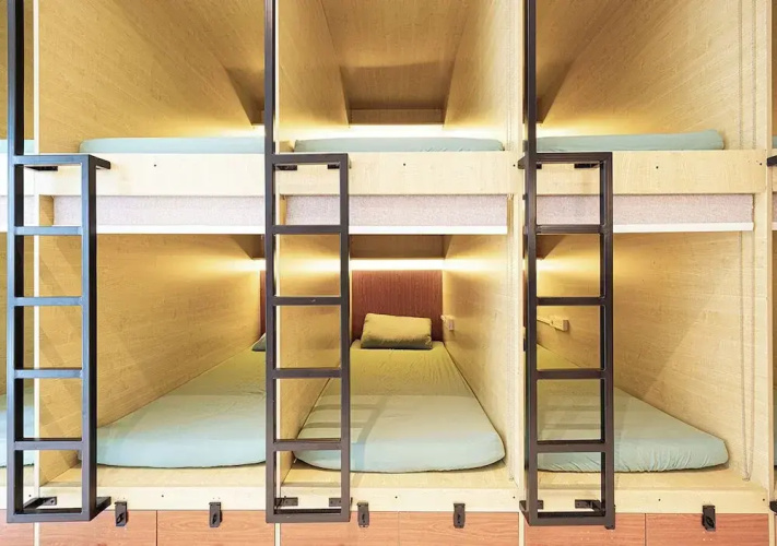 Next'House - Business Boulevard Hostel
