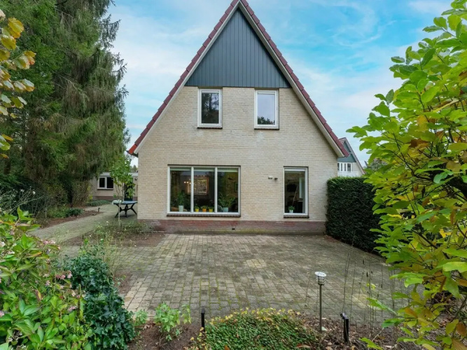 Free Holiday Home With big Garden
