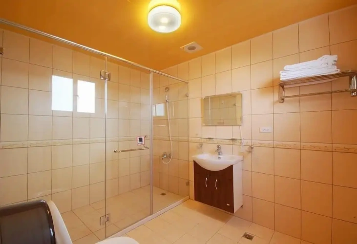 Economy Quadruple room