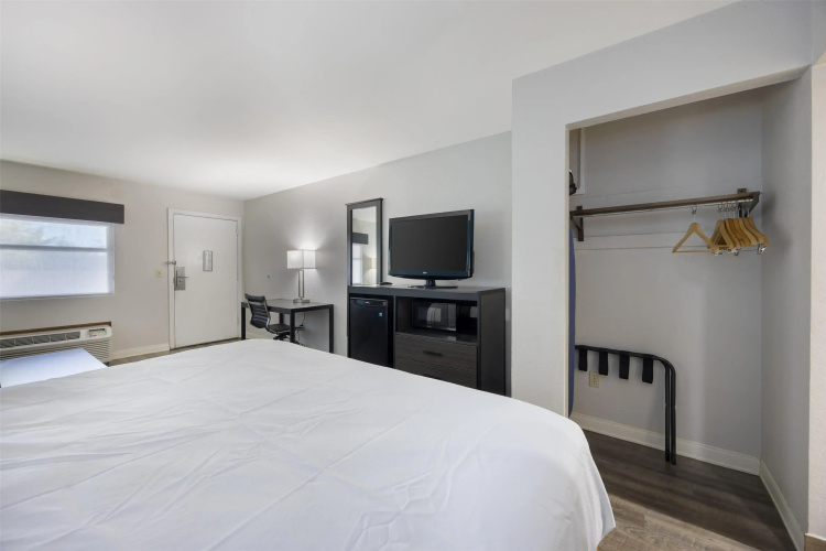 Best Western Fairwinds Inn