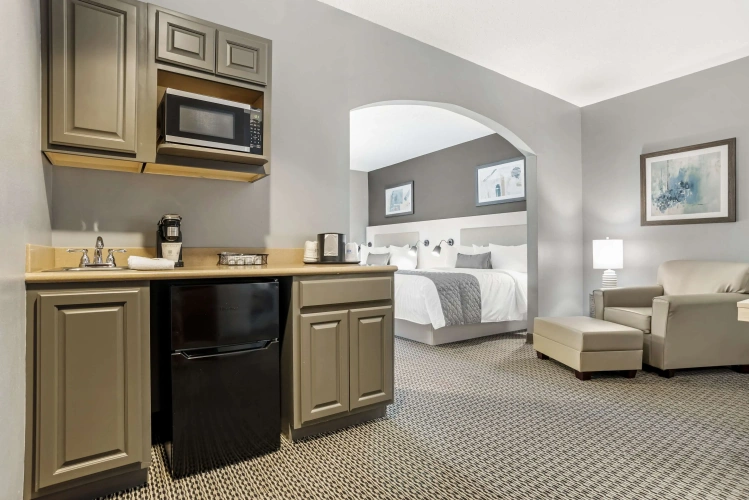 Quadruple Suite